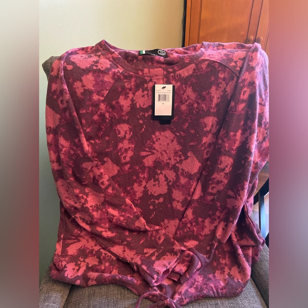 NWT-2 LIV T-Dye Shirt
